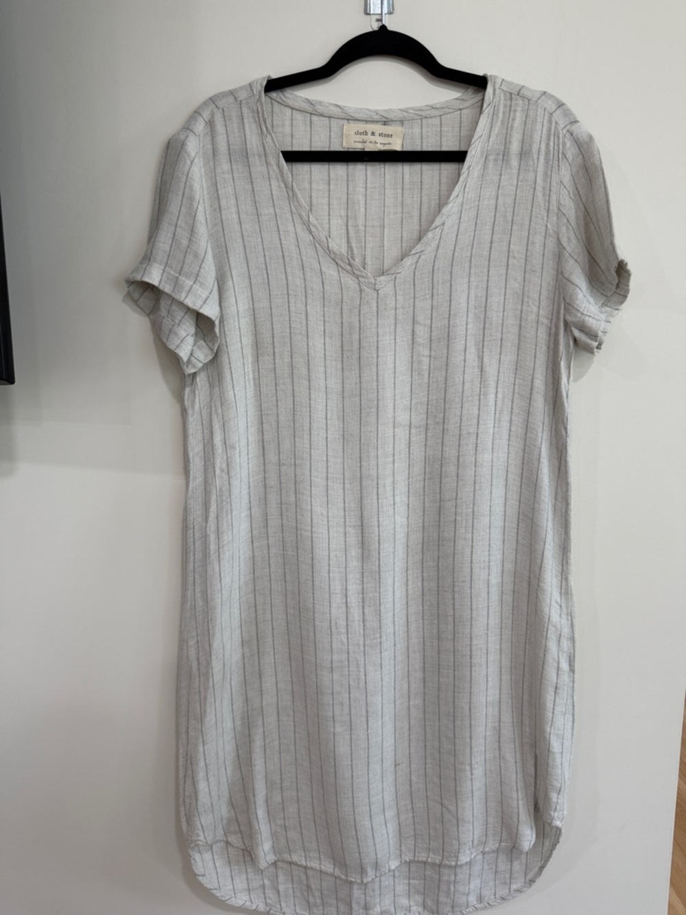 cloth & stone Cream and Gray Pinstriped V-Neck Midi Dress